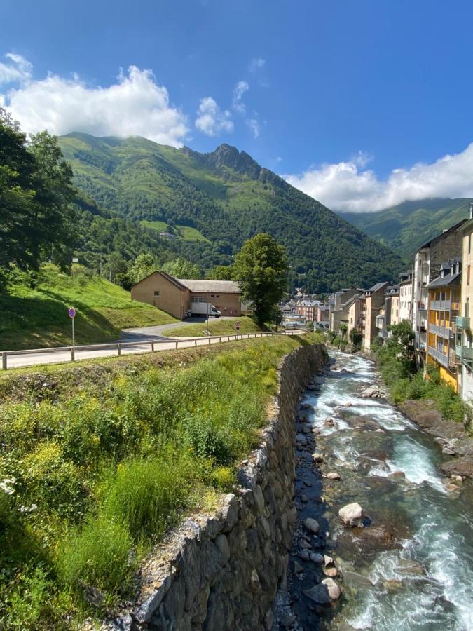 Le Navarre, charmant T2 familial équipé, en rez-de-chaussée, très bien situé en centre ville de Cauterets Exterior foto