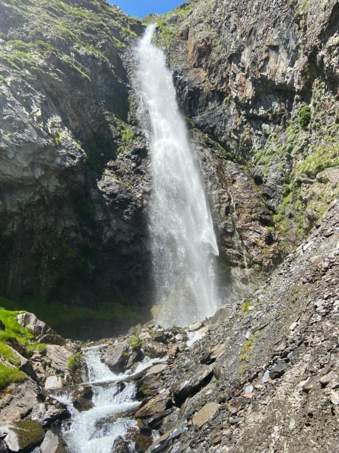Le Navarre, charmant T2 familial équipé, en rez-de-chaussée, très bien situé en centre ville de Cauterets Exterior foto