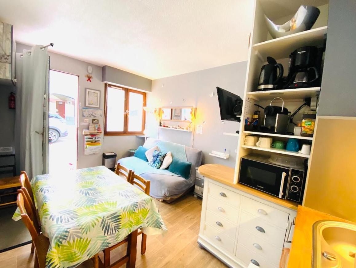Le Navarre, charmant T2 familial équipé, en rez-de-chaussée, très bien situé en centre ville de Cauterets Exterior foto